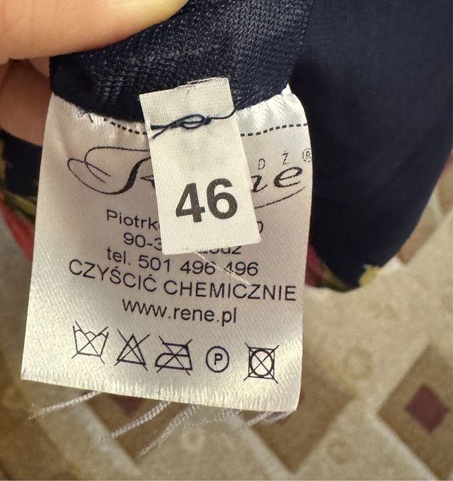 Rochie cu motiv floral din voal