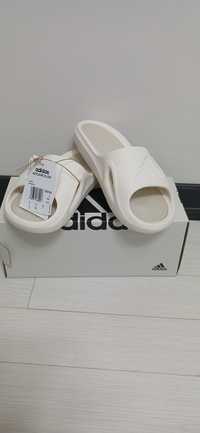 Tapochki ADIDAS 100%