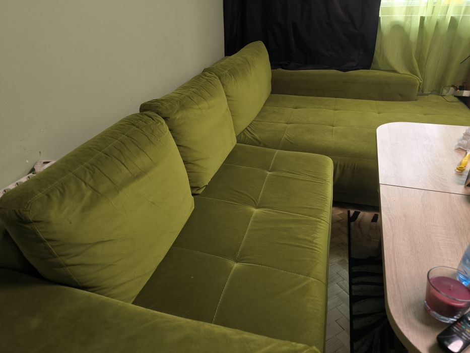 Продавам запазен диван