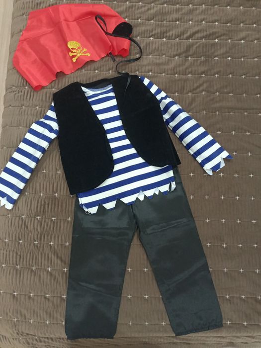 Новогодний костюм пирата