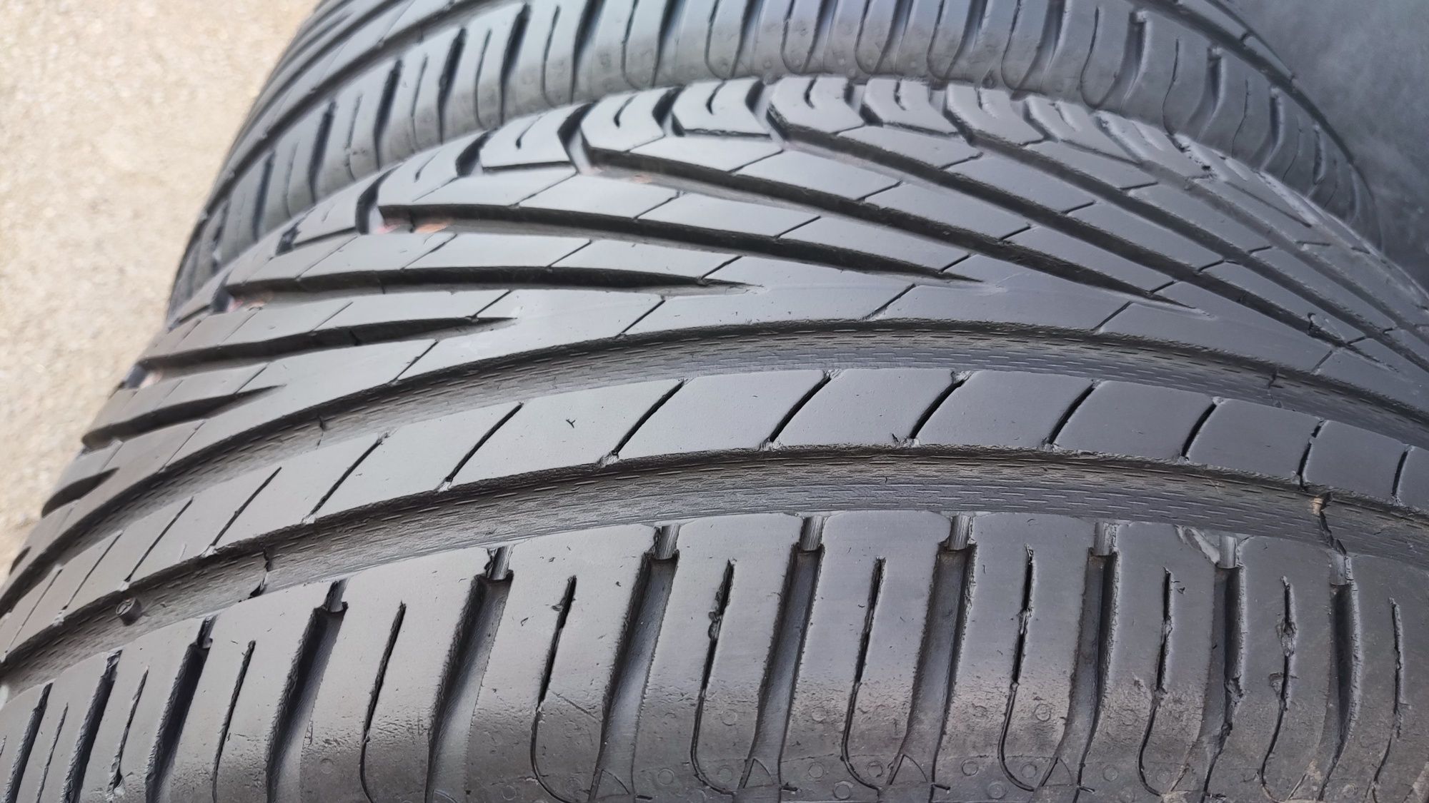 1бр. лятна гума 245/45/17 Uniroyal Rain Sport 
dot22
7.7mm
Добро състо