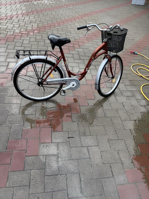 Bicicleta femei, este in stare perfecta