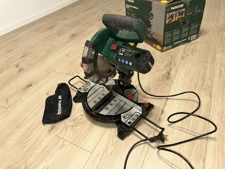 Ferastrau de retezat si imbinat la colt Parkside PKS 1500 C4