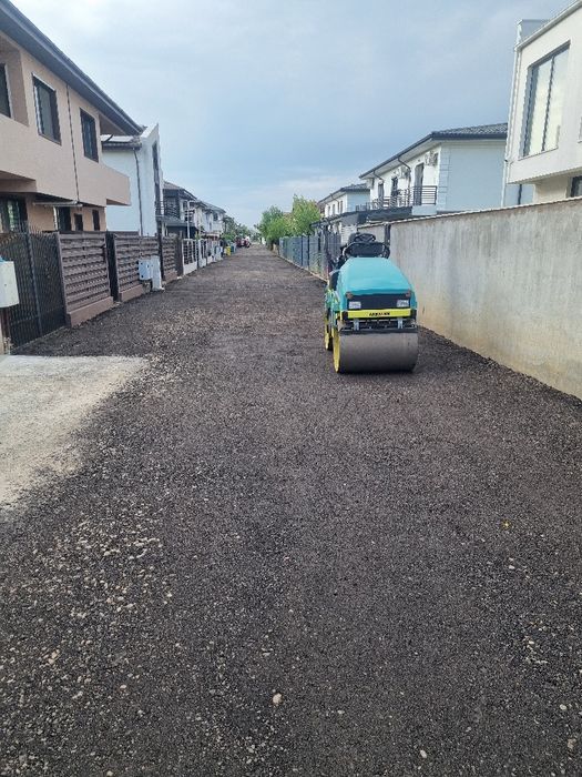 Inchiriez cilindru compactor
