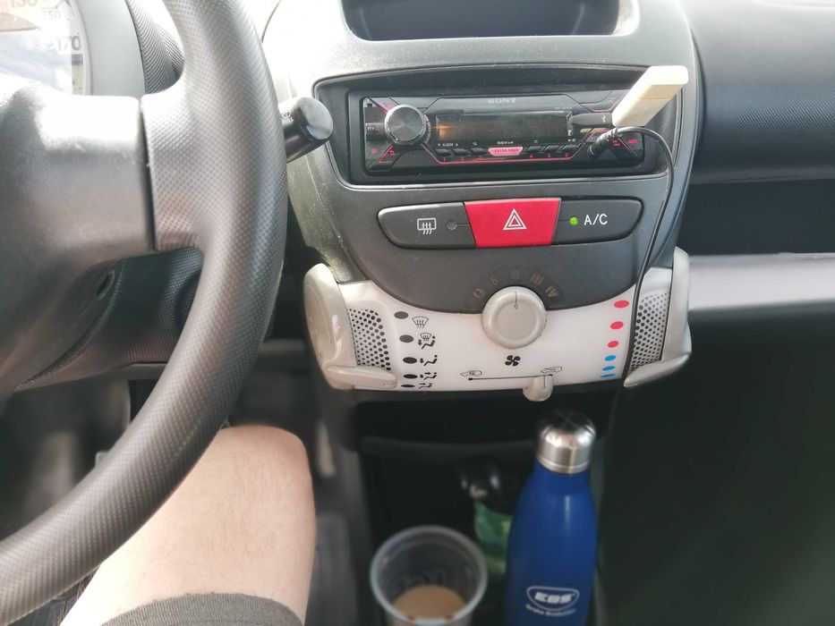Vând Toyota  Aygo 2012