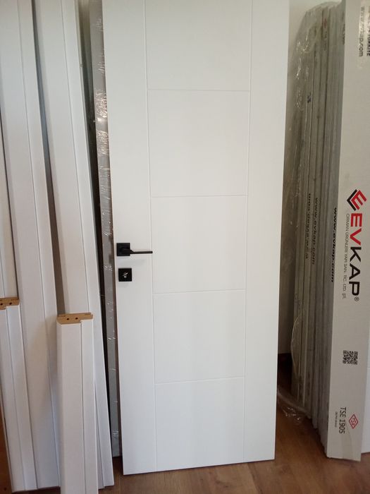 Продавам  вътрешни интериорни Врати ,  Габрово 300лв комплект