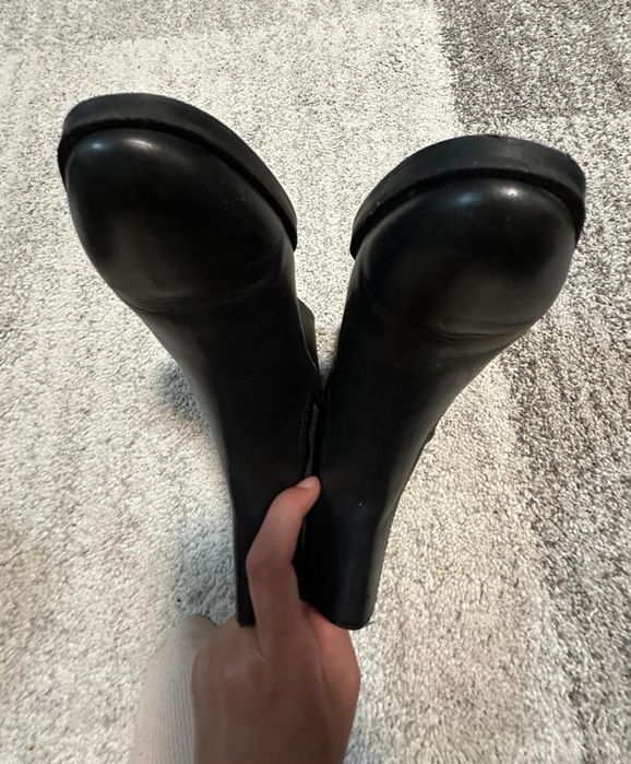 Vand perechi ghete dama piele naturala