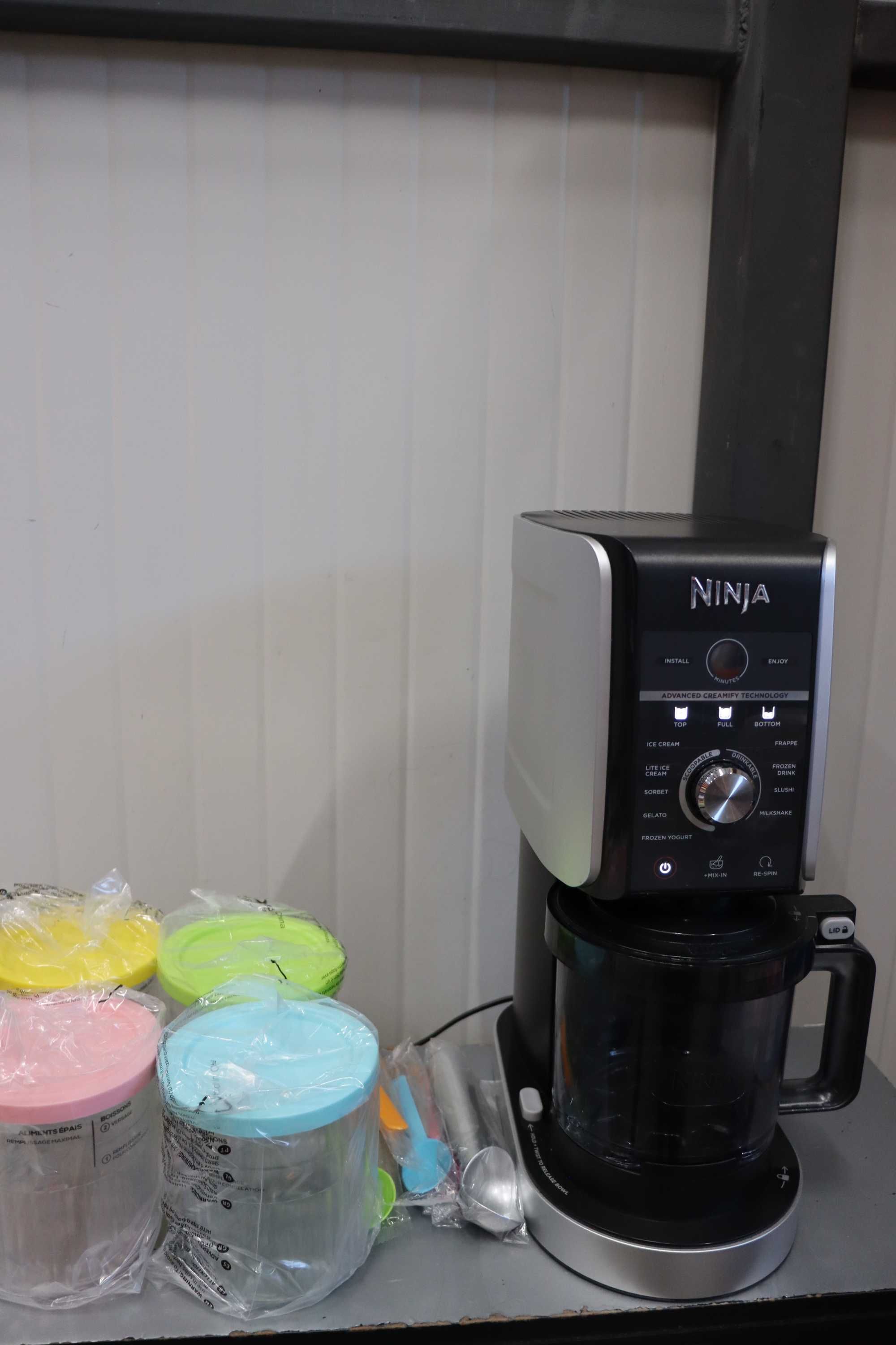 Ninja NC501 CREAMi Deluxe 11в1 сладолед, сорбета, смутита,зам. напитки