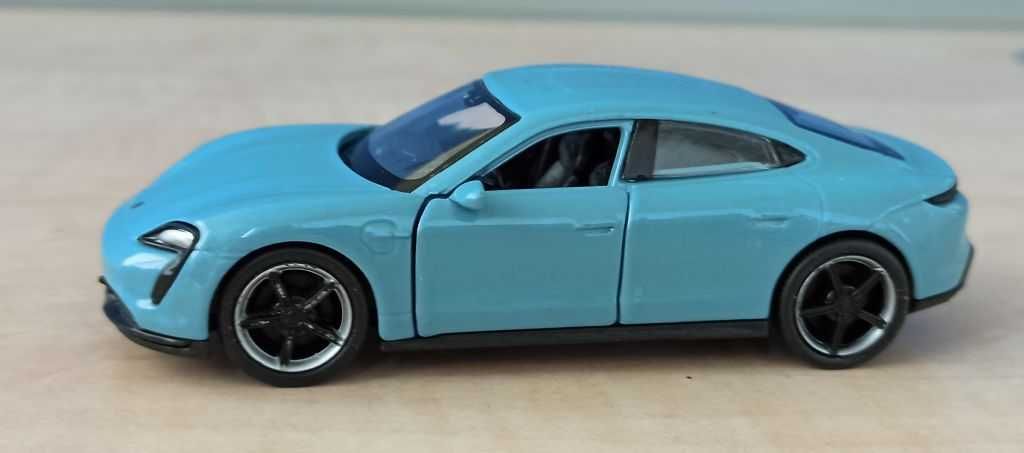 Macheta Porsche Taycan Turbo S 2021 bleu - Welly 1/36