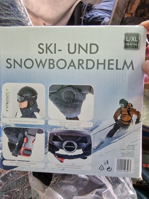 Каска и протектор гръб за ски спускане