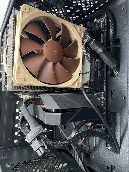 PC GAMING + Monitor + periferice