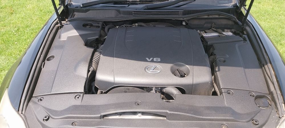 Vind lexus is250 benzina v6 208