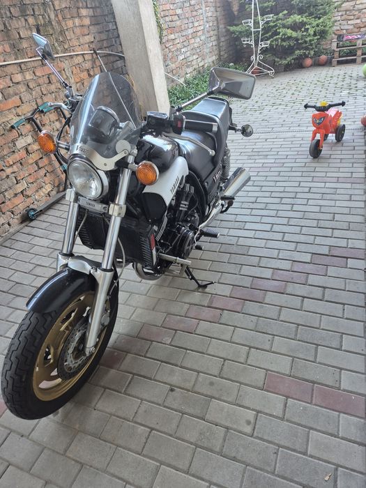 Yamaha VMAX, nu Suzuki,Honda,