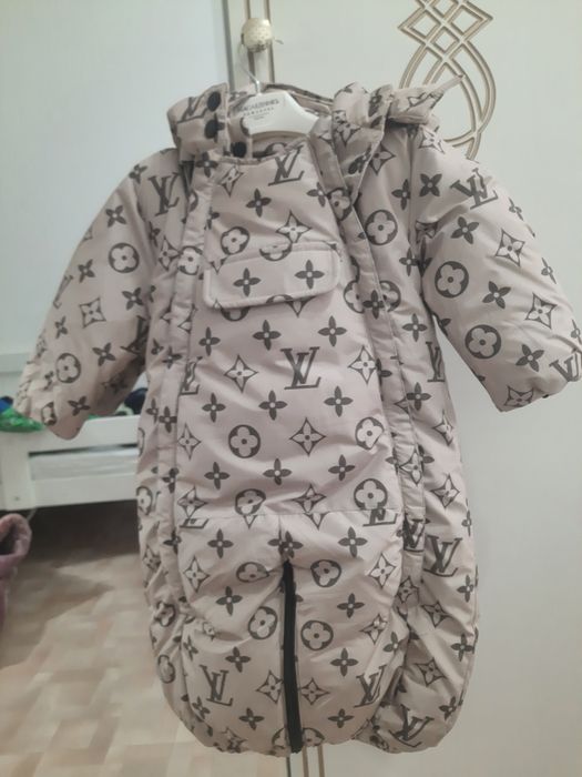 Зимние комбинезоны  5000тг! Шапочка в подарок