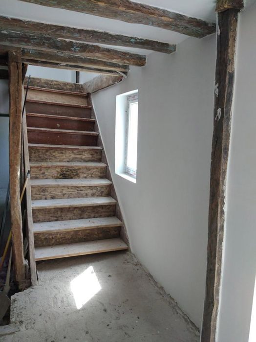 Двуетажна Къща след ремонт в с. Извор