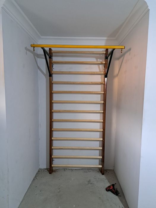 Продам шведскую стенку с турником