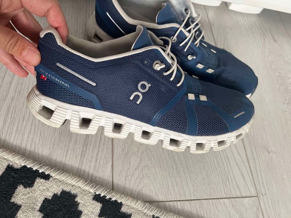 On Cloud дамски маратонки