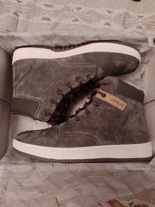 Кросовки высокие осень весна.