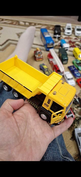 Машинки металлические