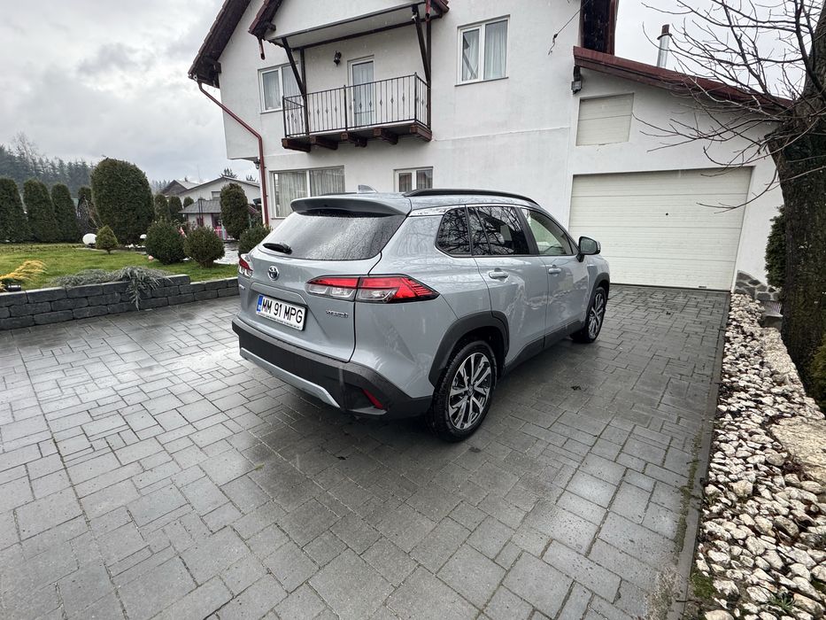 Toyota corolla cross 2024 4x4 AWD 2.0 hybrid avariat