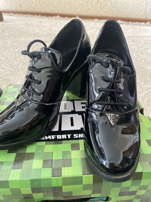 Женская обувь