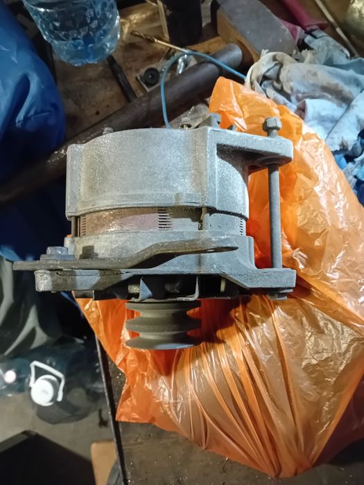 Продавам генераторза форд сиера