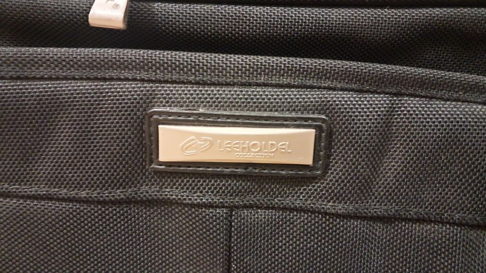 Чанта за лаптоп .