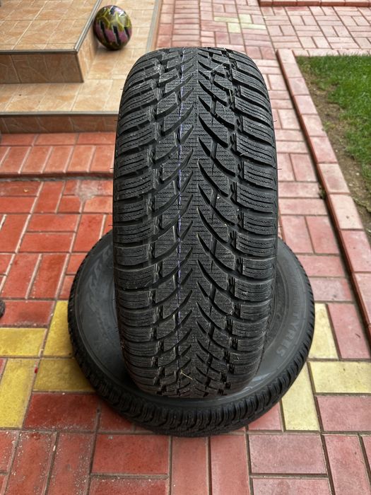 Vand 2 anvelope 225/60/17 iarna nokian