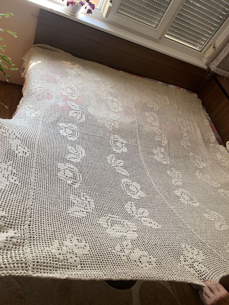 Покривало за спалня плетени на една кука
