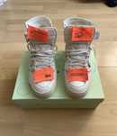 Off-white courtt