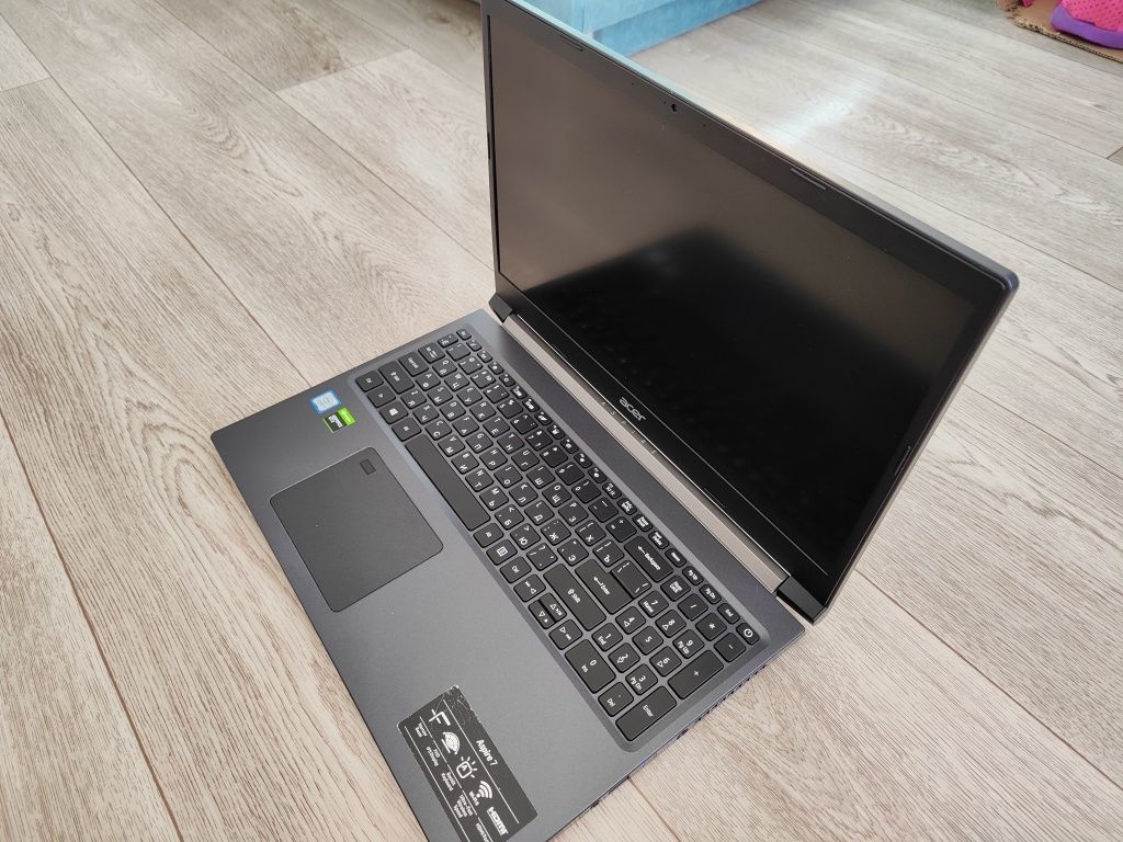 Игровой ноутбук Acer Aspire 7