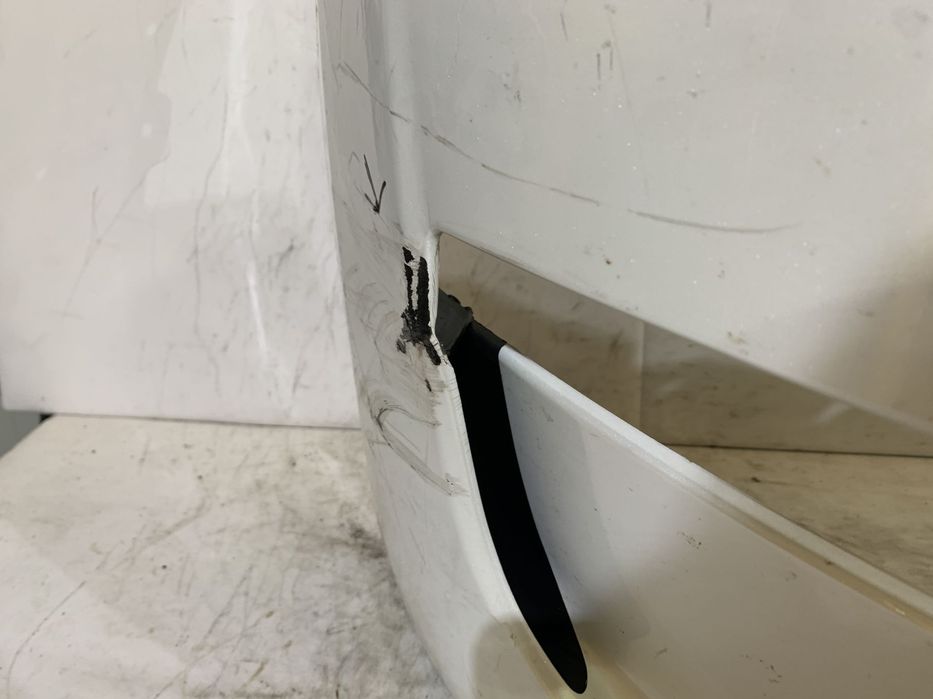 Bara fata Tesla Y, 2021, 2022, 2023, 2024.