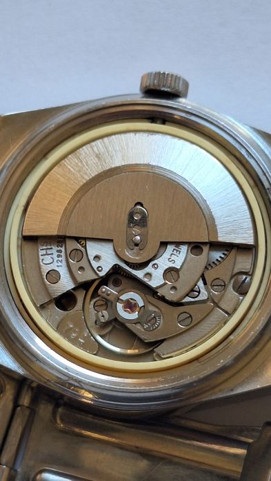 TISSOT PR 516 Gl ( 1970 ) nu este Doxa, Certina, Omega, Atlantic