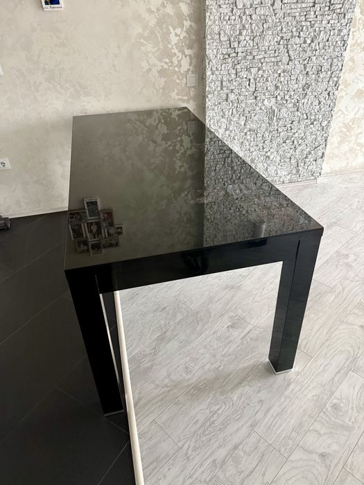 Маса черен гланц+7 стола