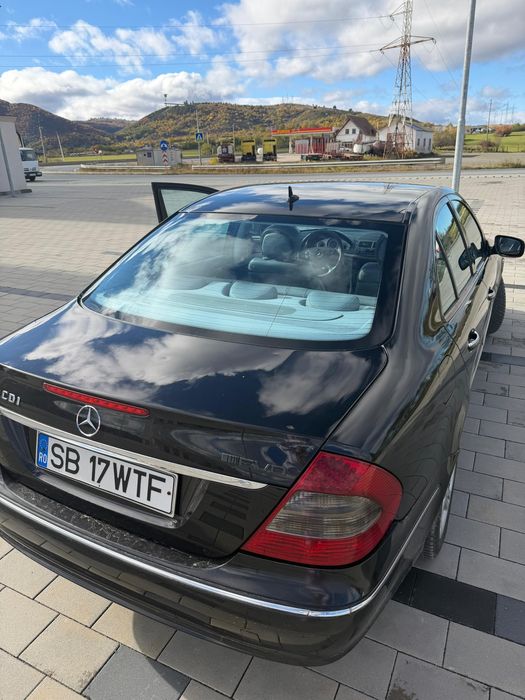 Mercedes-Benz E220 CDI