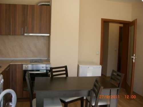 Тристаен имот в кв.Овча купел 1