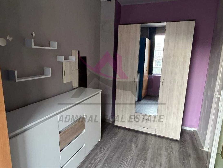 Атрактивна цена -три отделни стаи -Червен площад