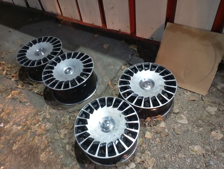 Комплект титановых дисков майбахR20