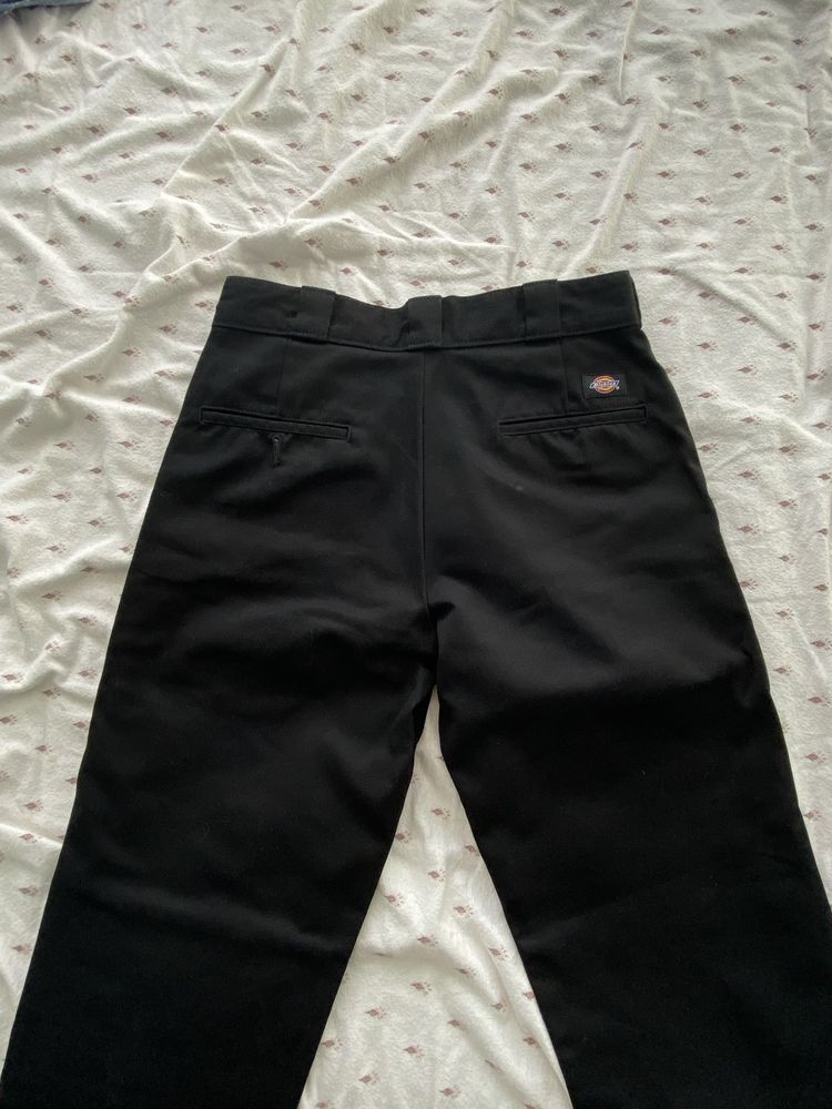 Панталони и дънки Dickies, Levi’s, Jordan, Obey