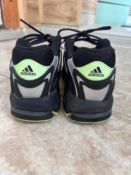 Adidas маратонки