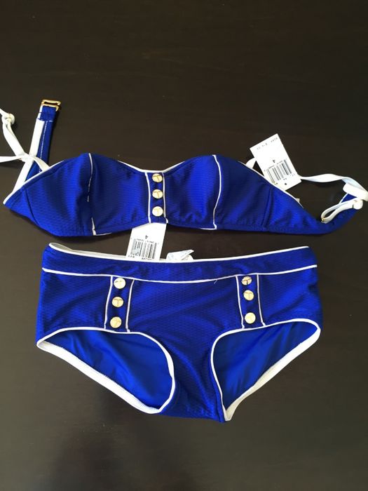 TRINA TURK баски/S син отAssos