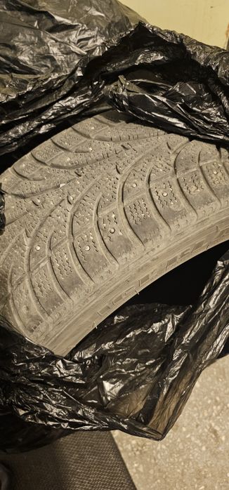 Продам шины Sailun Ice Blazer WST3 215/50 R17 95T