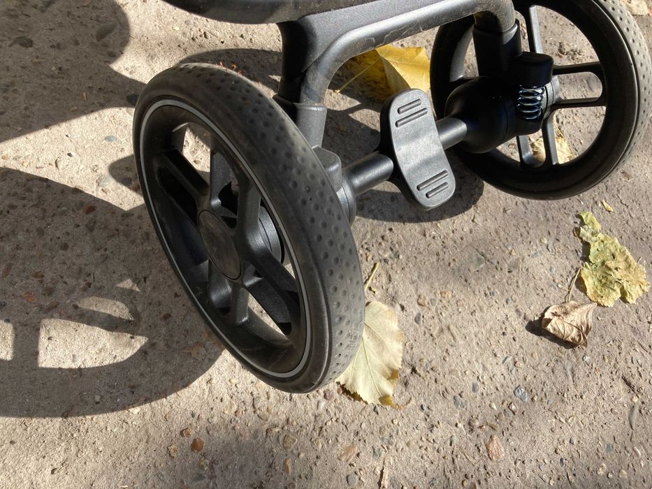 Бебешка количка MAXI-COSI LEONA 2 цвят TWILLIC GREEN