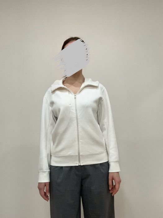 UNIQLO б/у белая спортивная кофта/зипка, размер S