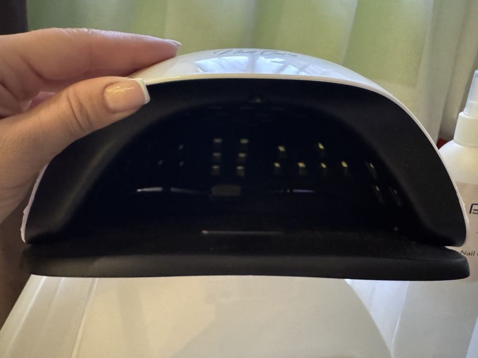 Лампа за маникюр и педикюр