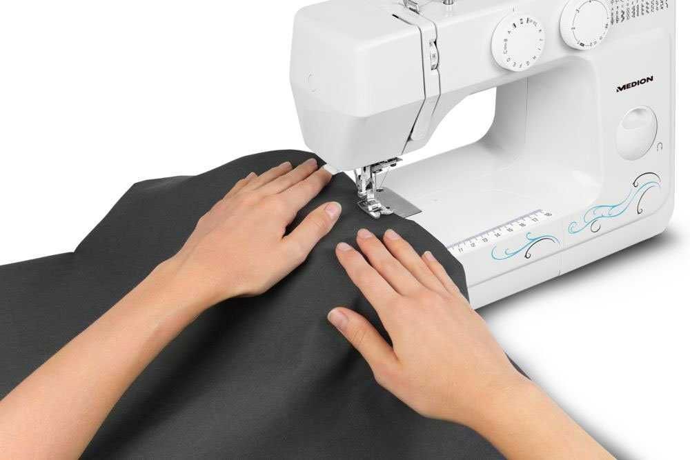 Medion Шевна машина със свободно рамо MD18205, 60 вида бода,750 бода/м