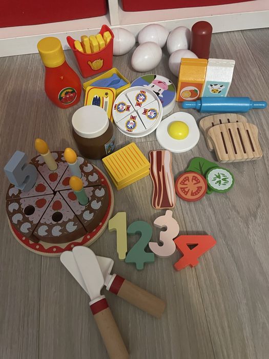 Bucatarie copii din lemn + accesorii