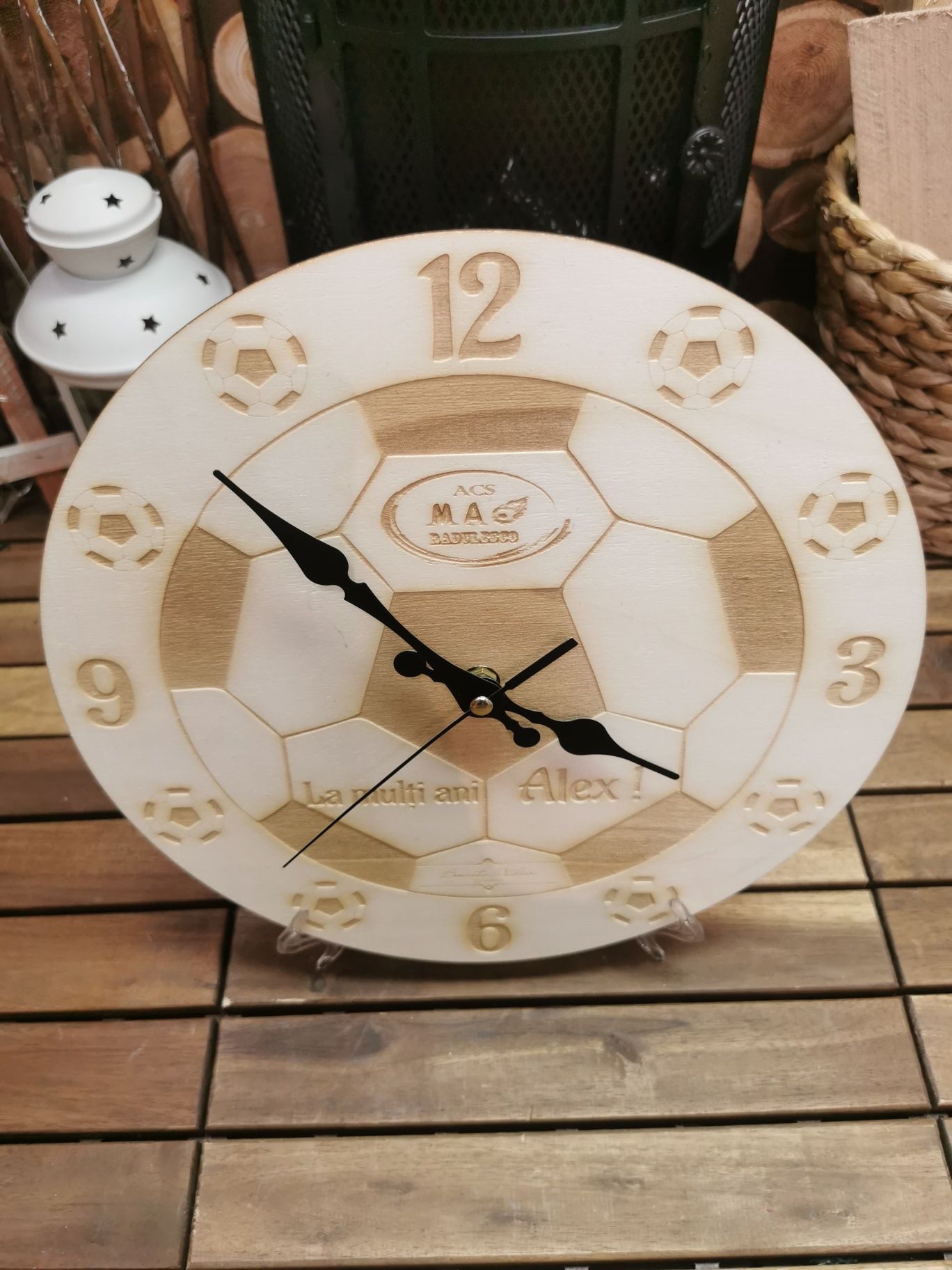 Ceas de perete Fotbal din lemn de fag