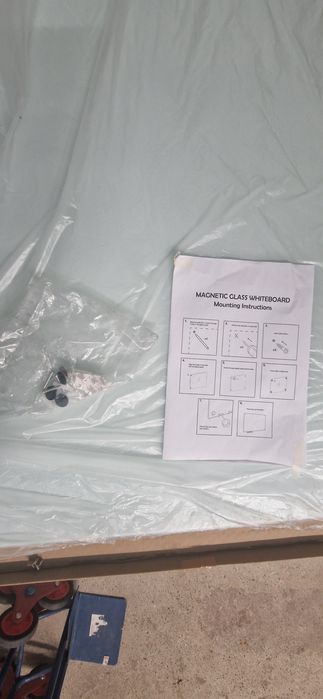 Tabla de scris din sticla magnetica