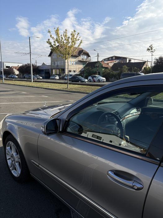 Mercedes E220 w211
